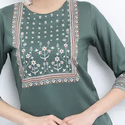 Vishudh Floral Printed Round Neck Kurta with Palazzos image 5