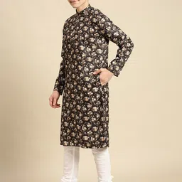 here&now x sanwara Sanwara Men Black Floral Printed Kurta with Churidar image 3