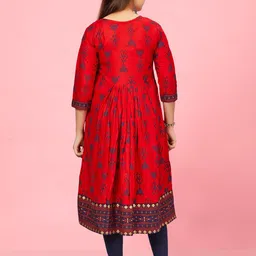 Aarika Girls Geometric Printed Pure Cotton Pleated A-Line Kurta With Leggings image 3