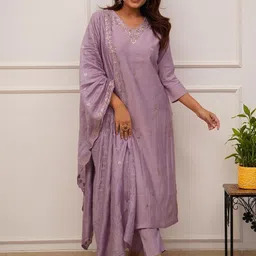 Navlik Floral Embroidered V-Neck Straight Kurta With Trousers And Dupatta image 3