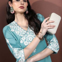 Vishudh Women Faux Pashmia Floral Embroidered V-Neck Kurta with Trousers-picture-38