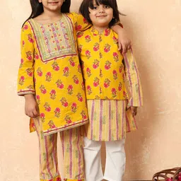 Readiprint Fashions Girls Floral Printed Gotta Patti Pure Cotton Kurti with Pyjama-picture-3