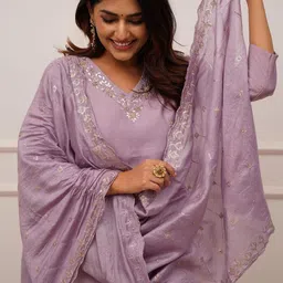 Navlik Floral Embroidered V-Neck Straight Kurta With Trousers And Dupatta image 2