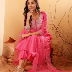 Varanga Ethnic Motifs Embroidered Sequinned Chanderi Silk Kurta with Trousers And Dupatta image 5