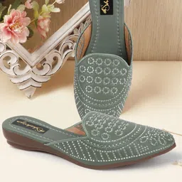 shokiya Women Flats Sandal image 2