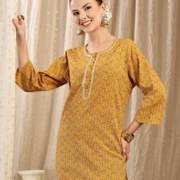 Zelena Mustard Cotton Zipless Maternity Feeding Top - Embroidered Neck-image-77