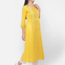 Span Women Yellow Printed Anarkali Kurta image 3