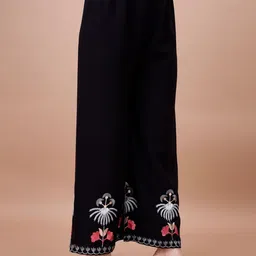 Siya Fashion Floral Thread Work Notch Neck Straight Kurta with Trousers And Dupatta image 3