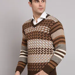 ewools Men Self Design V Neck Beige Sweater image 2