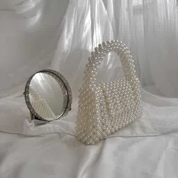 pearl Party White Clutch image 3