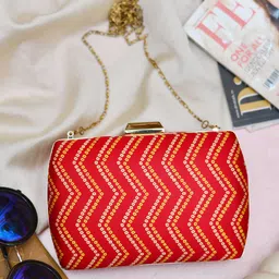 ARTKLIM Women Printed Fabric Shoulder Strap Box Clutch image 1