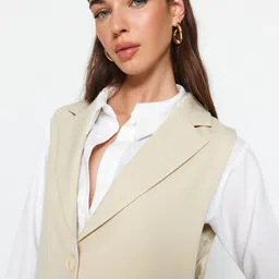 Trendyol Notched Lapel Collar Waistcoat image 2
