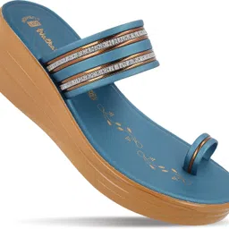 walkaroo Women Flats Sandal-picture-15