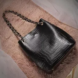 aesthetic Women Black Shoulder Bag image 5
