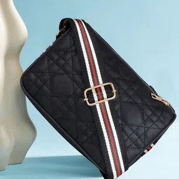 OsaiZ Textured Miniature Cross Body Bag image 1