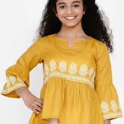 Bitiya by Bhama Girls Mustard Yellow & White Printed A-Line Top-picture-53