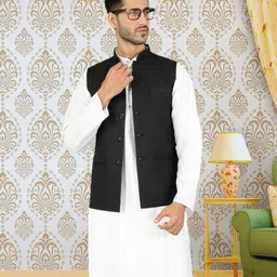 rocksy Solid Men Waistcoat image 3