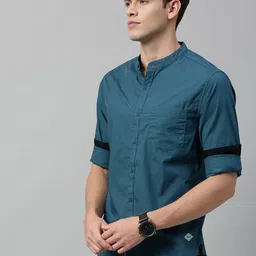 roadster Men Regular Fit Solid Mandarin Collar Casual Shirt image 5