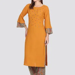 Elthia Floral Embellished Regular Kurta with Palazzos image 5