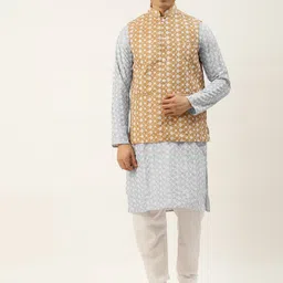 SOJANYA Men Grey Chikankari Embroidered Kurta with Churidar & Nehru Jacket image 1