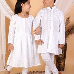 VASTRAMAY Girls White Chikankari Cotton Kurta And Leggings-picture-18