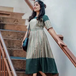 tp studio Women Printed Viscose Rayon Anarkali Kurta image 3