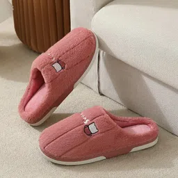 wolvesden Women Slides image 2