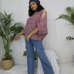 Streaks & Crosses Checked Slit Sleeves Cotton Top image 1