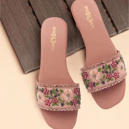 Women Flats Sandal-image-77