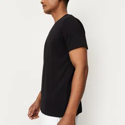 max Men Solid Round Neck Polycotton Black T-Shirt image 3