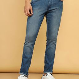 Wrangler Men Skanders Slim Fit Low-Rise Clean Look Light Fade Stretchable Jeans-picture-34