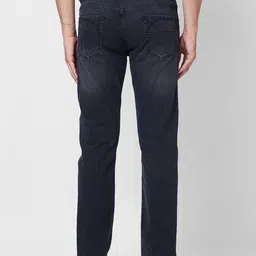 GIORDANO Men Straight Fit Mildly Distressed Light Fade Stretchable Jeans image 5