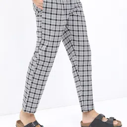 aditya trade link Pack of 2 Men Pyjama image 4