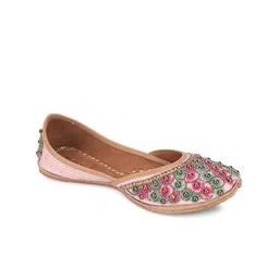 DESI COLOUR Women Embellished Ethnic Mojaris Flats-image-74
