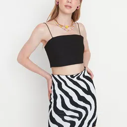 Trendyol Women Black & White Printed Pencil Mini Skirt image 1