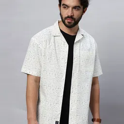 The Roadster Lifestyle Co. White Relaxed Spread Collar Short Sleeves Pure Cotton Shirt-image-75