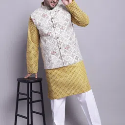 SOJANYA PLUS Plus Size Ethnic Motifs Printed Kurta With Pyjamas & Nehru Jacket-picture-32