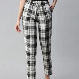Bareblow Women Checked Mid-Rise Cotton Lounge Pants-picture-13