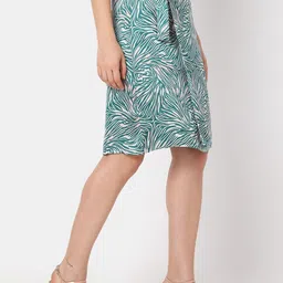 Vero Moda Printed Straight Knee Length Skirt image 3
