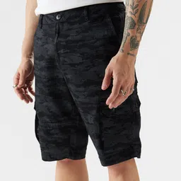 The Souled Store Men Camouflage Printed Pure Cotton Cargo Shorts image 2