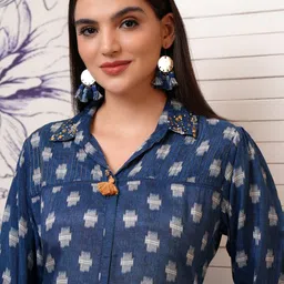 Vishudh Ethnic Motifs Printed Regular Kurta with Trouser image 2
