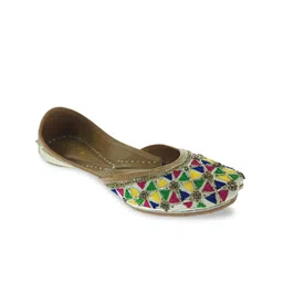 Fulkari Women Ethnic Mojaris Flats image 3