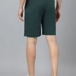 Kotty Men Green Mid-Rise Regular Shorts image 3