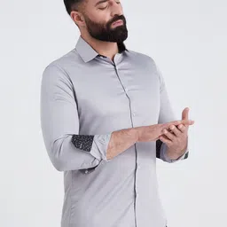 MR BUTTON Men Slim Fit Casual Shirt image 2