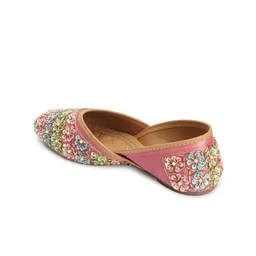 ICONICS Embellished Ethnic Mojaris image 5