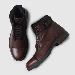 Jack & Jones Men Textured Leather Regular Boots image 2