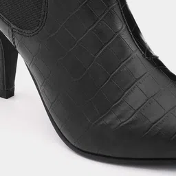 ADORLY Pointed Toe Textured Mid Top Kitten Heel Regular Boots image 5