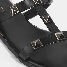 LEMON & PEPPER Women Textured One Toe Flats image 5