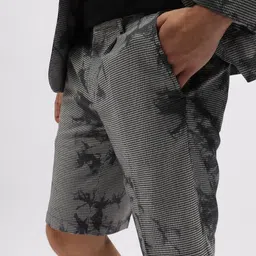 Iconic Men Abstract Printed Mid-Rise Shorts image 5
