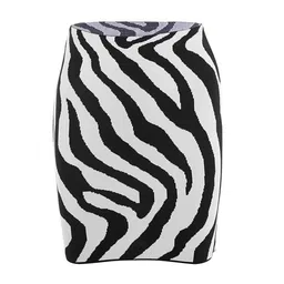 Trendyol Women Black & White Printed Pencil Mini Skirt image 5
